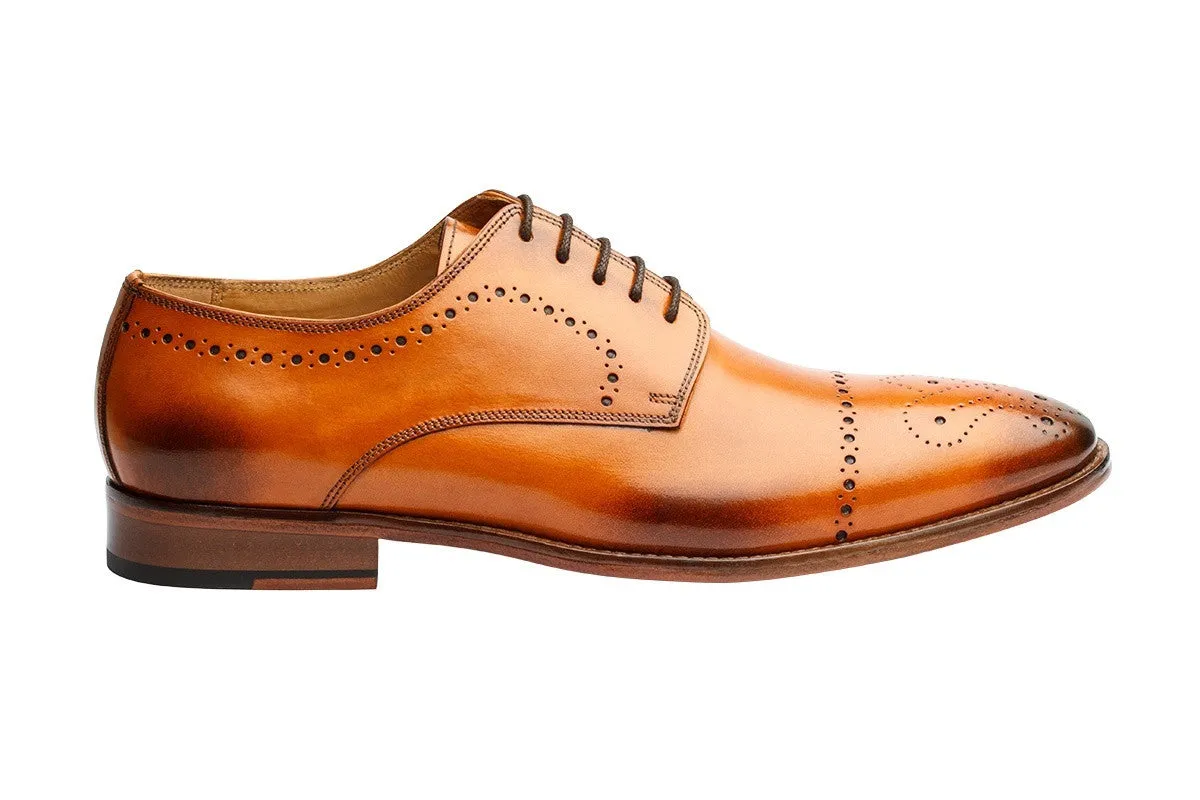 BROGUE DERBY WITH MEDALLION – CUOIO