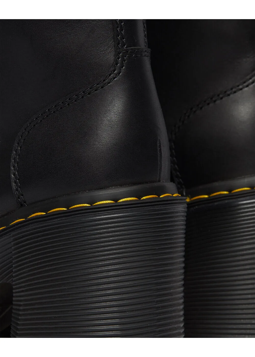 Dr. Martens Chesney Leather Boots Black