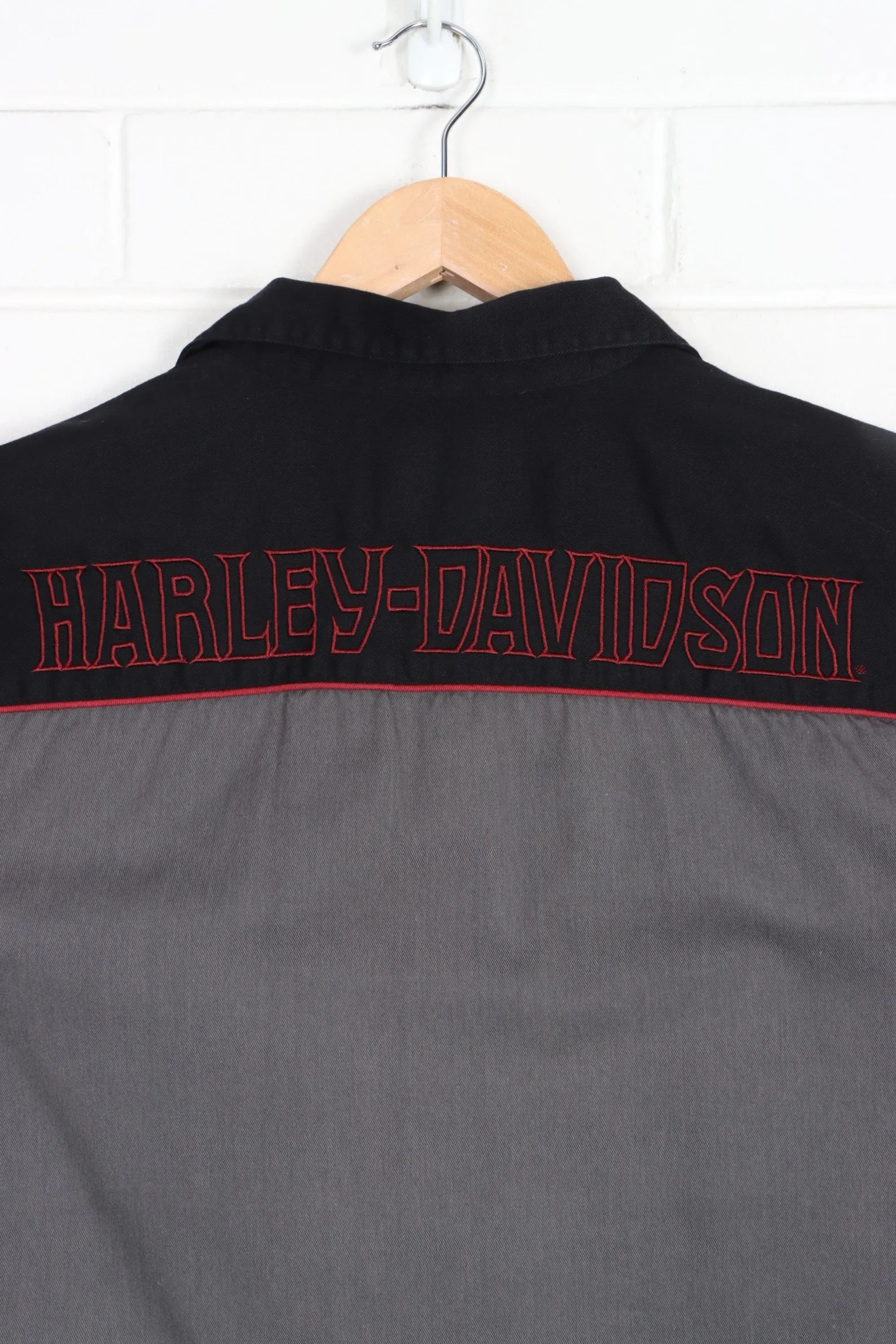 HARLEY DAVIDSON Grey Black Red Spell Out Logo Shirt (L)