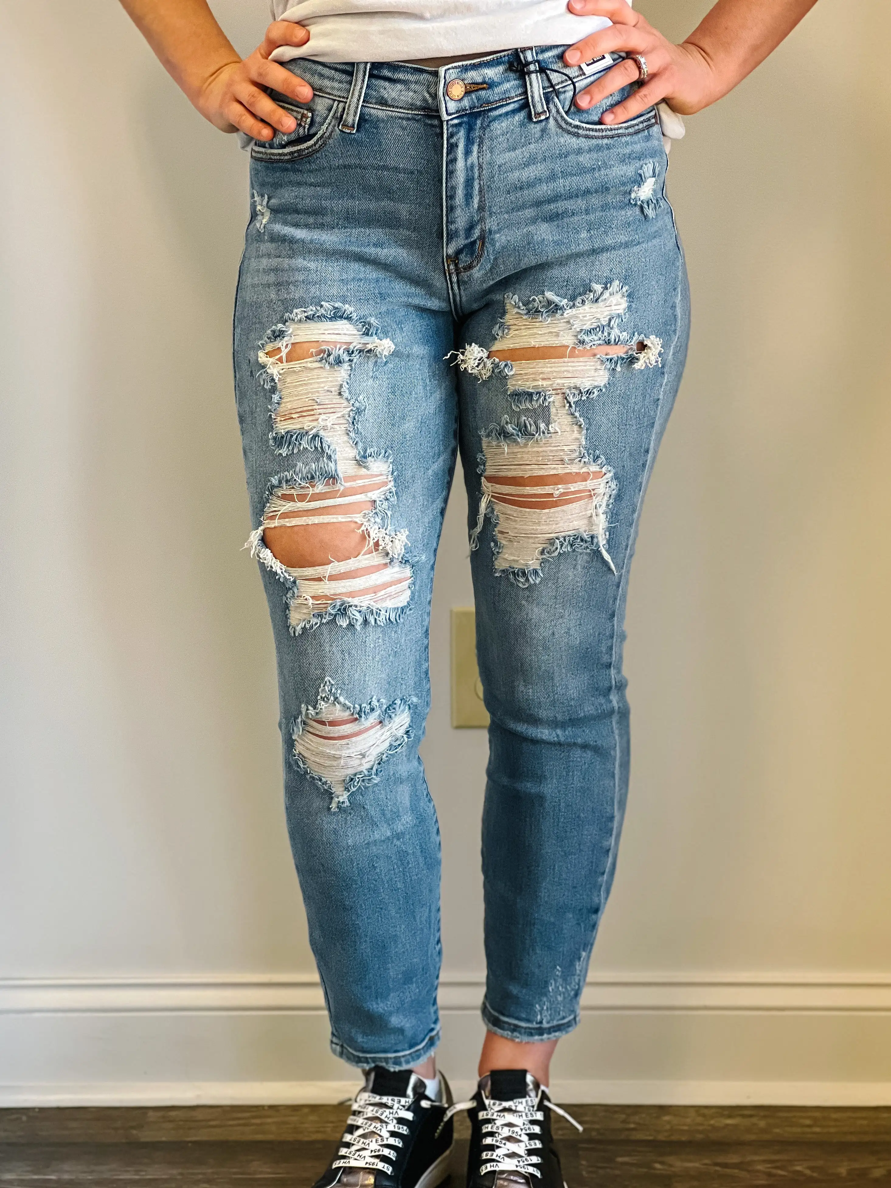 Hensley High Rise Destroyed Boyfriend Jeans