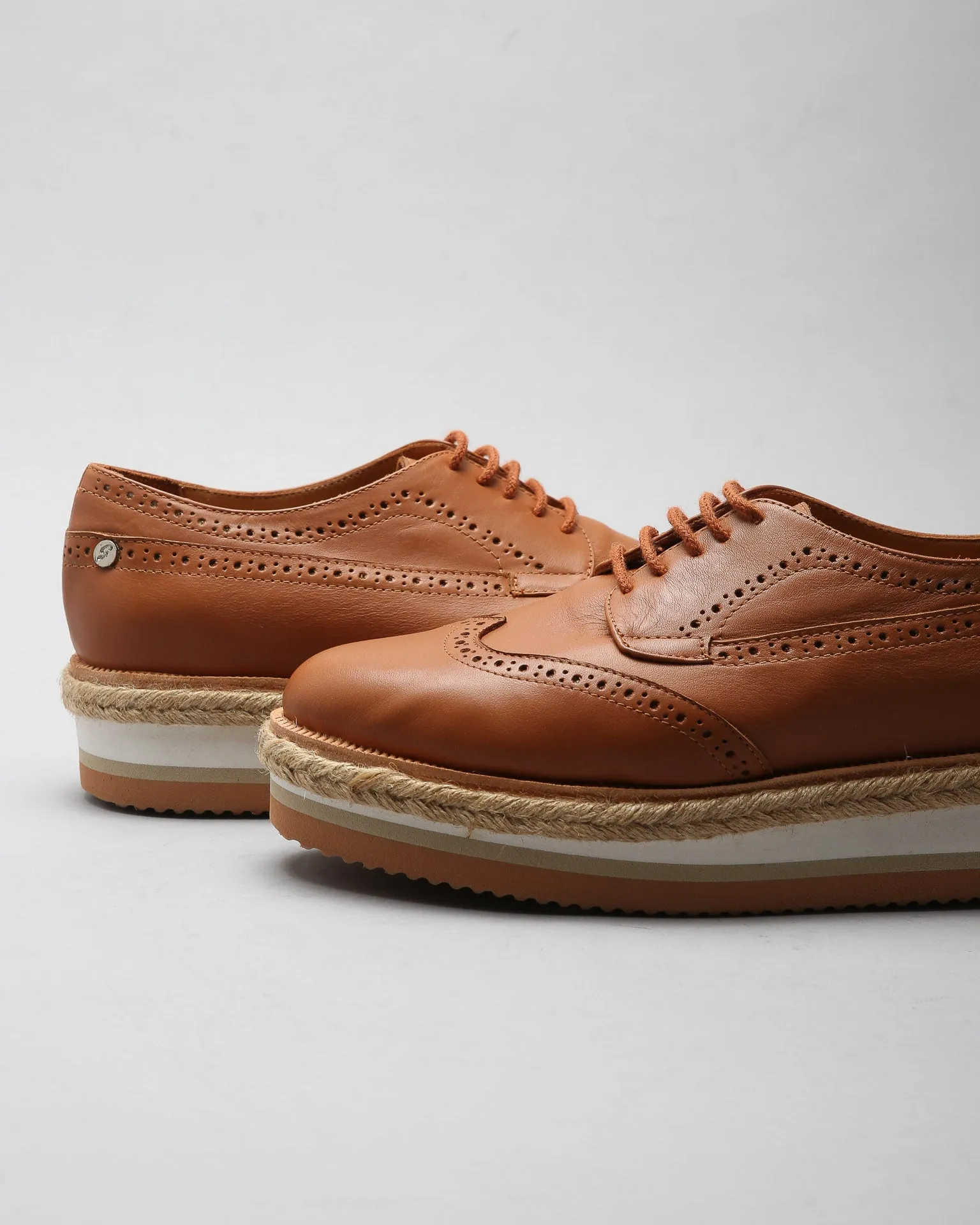 Lace-Up 801 Tan Yute