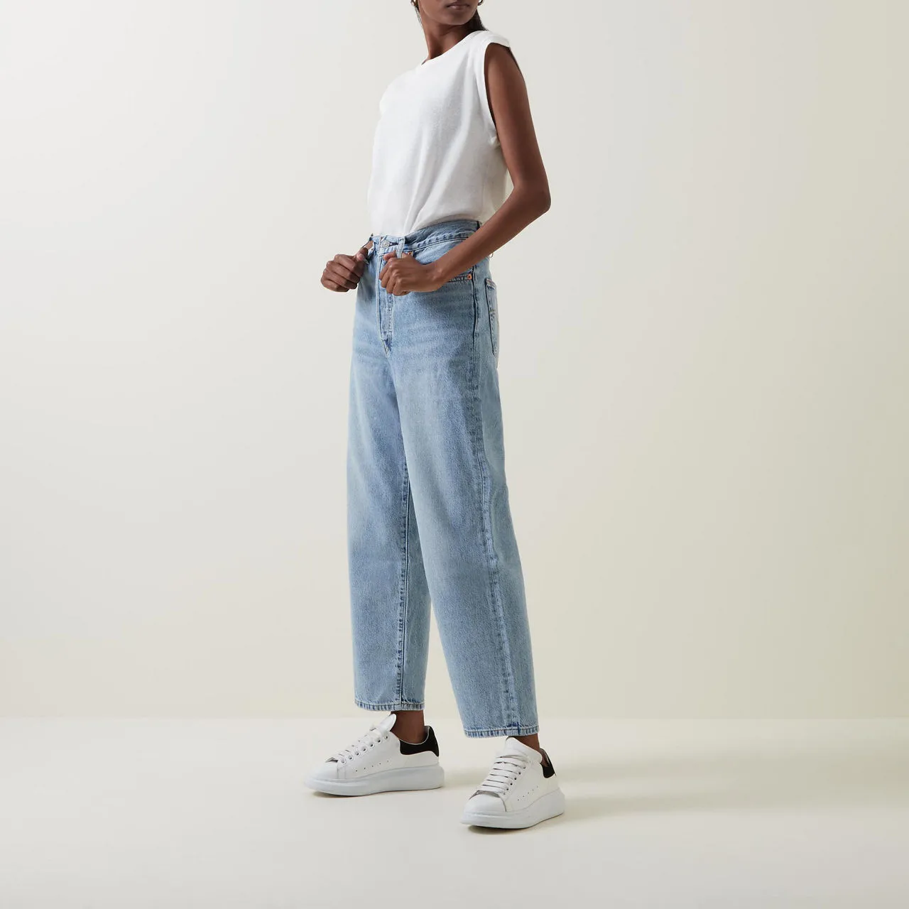 LEVIS Ribcage Cropped Super-High Rise Straight Leg Jeans - Light Blue