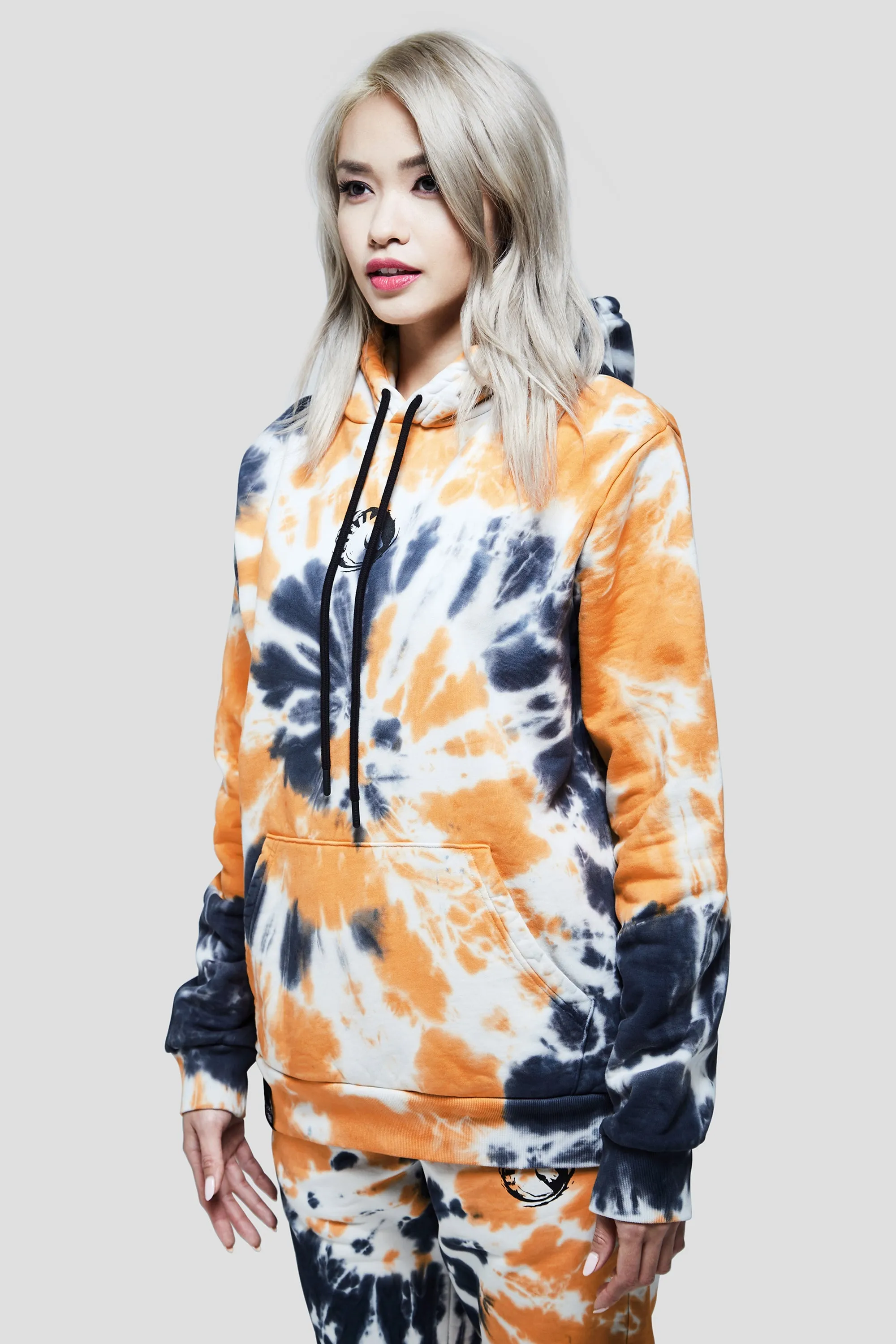 LIQUID x NARUTO NARUTO UNIVERSE DYE HOODIE