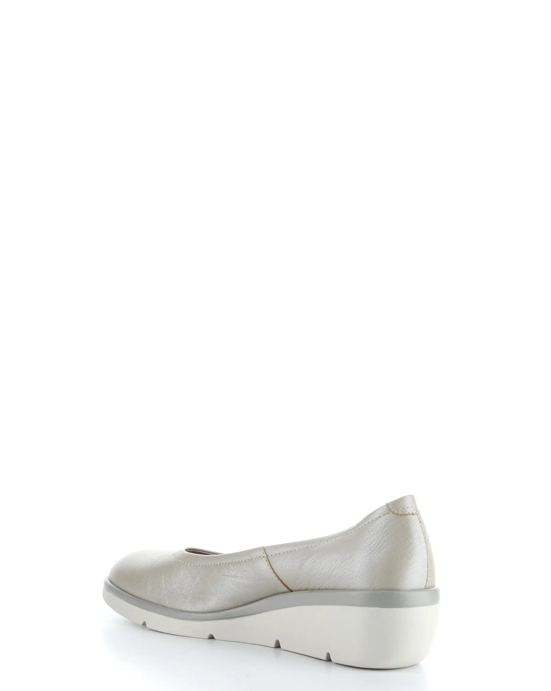 NUMA570FLY 005 SILVER Round Toe Shoes