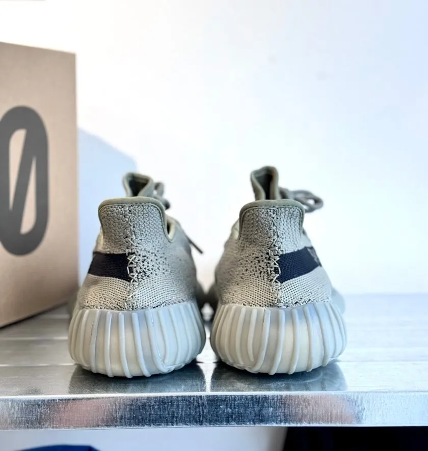 Preowned – Adidas Yeezy Boost 350 V2 Granite UK10.5 / US11 